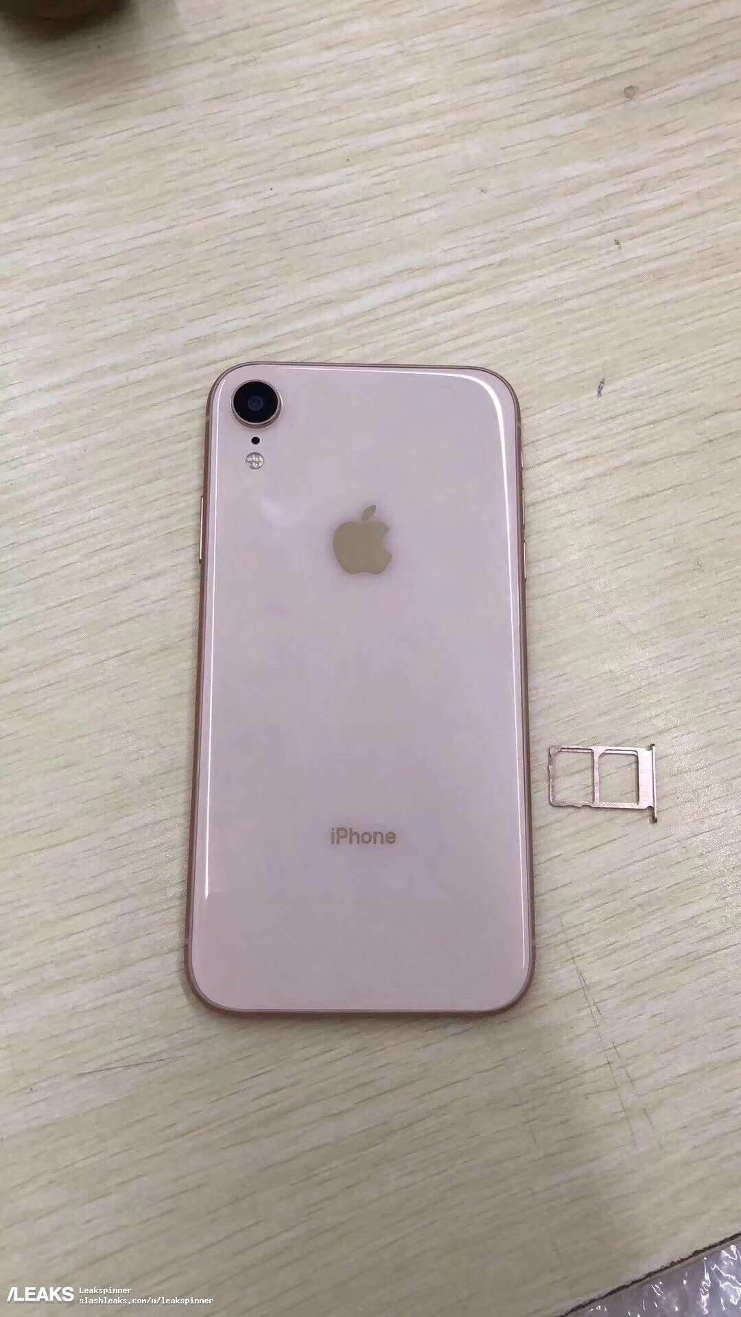 iPhone Leak: Das soll das iPhone Xc sein