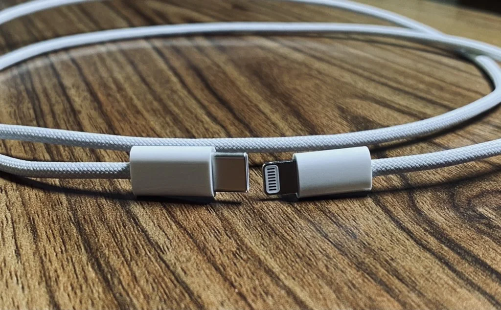 USB-C - Lightning