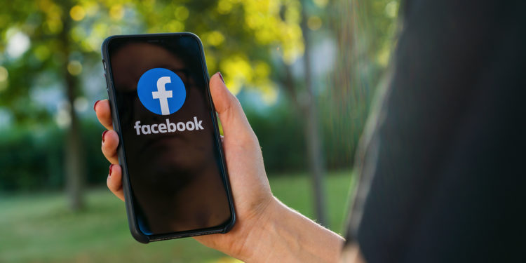Facebook Dark Mode