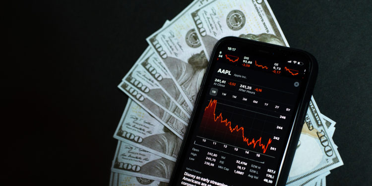 Apple quarterly figures