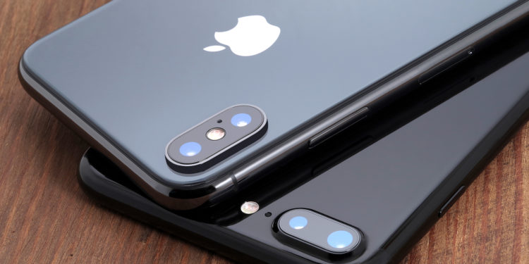 iOS 15: Adjust the date and time of photos