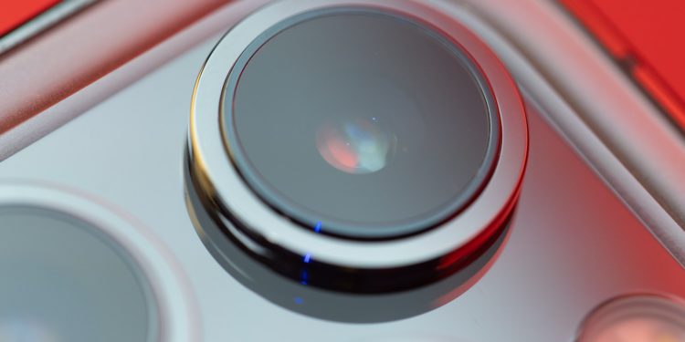 Apple iPhone periscope camera system