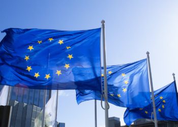 Uniform charger for all smartphones: EU ignores Apple's protest