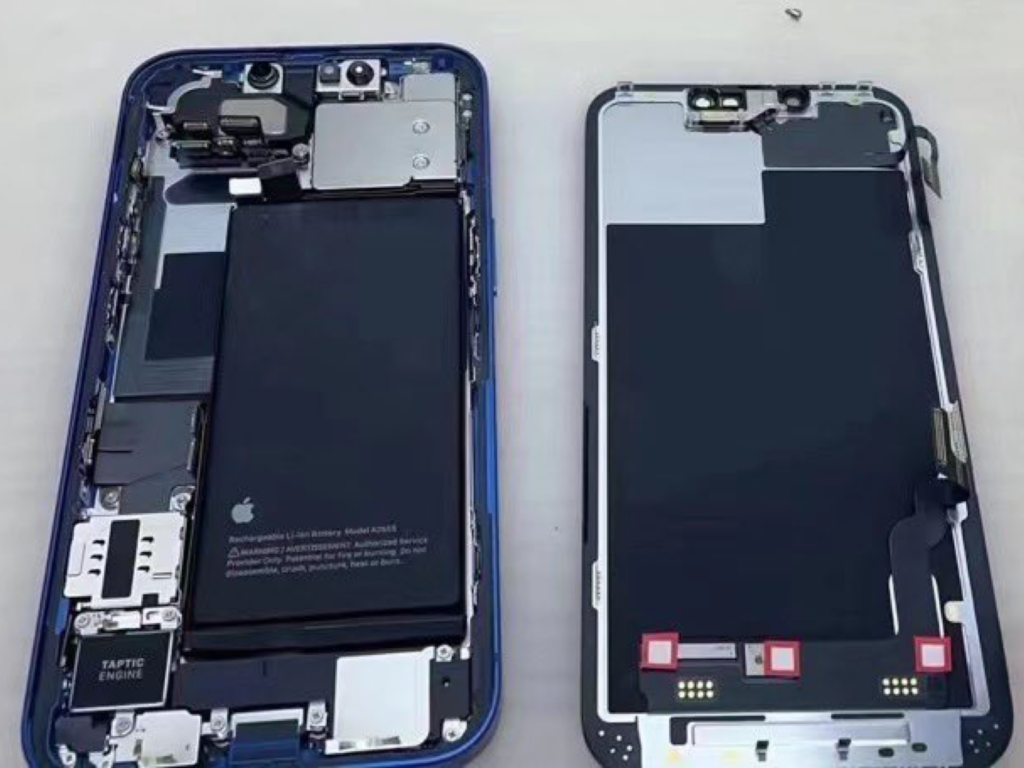 iPhone 13 Teardown