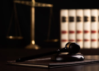 Before the Court of Appeal: Apple asks for suspension of the injunction