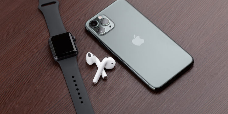 iPhone & Apple Watch could soon automatically detect car accidents