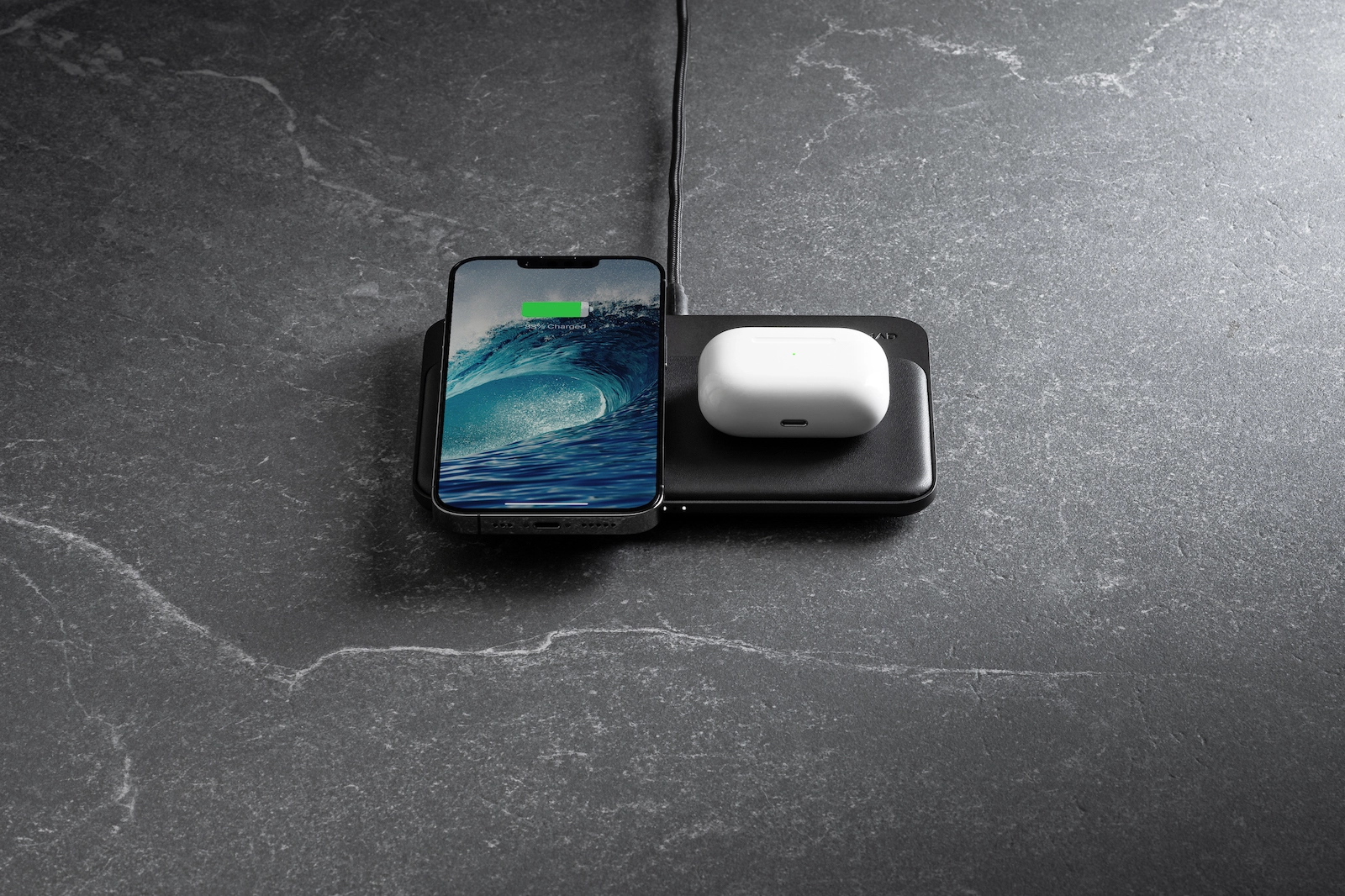 Nomad Base Station Hub Edition MagSafe