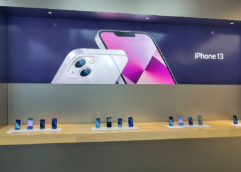 "Nightmare before Christmas": Apple's supply chain problems