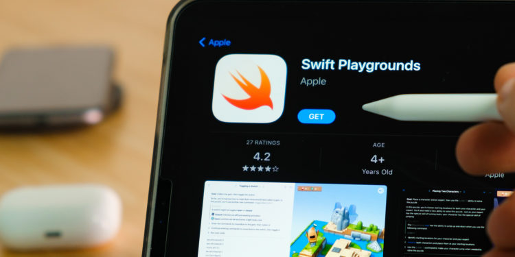 Creating iPhone & iPad apps: Apple releases Swift Playgrounds 4