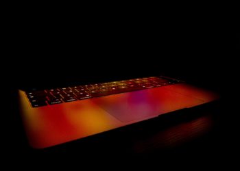 macOS Monterey 12.1 Beta 4 fixes trackpad gesture issue
