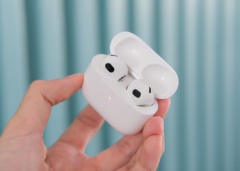 AirPods 3 firmware version