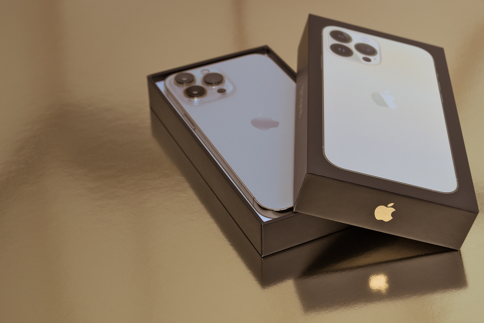 iPhone 14