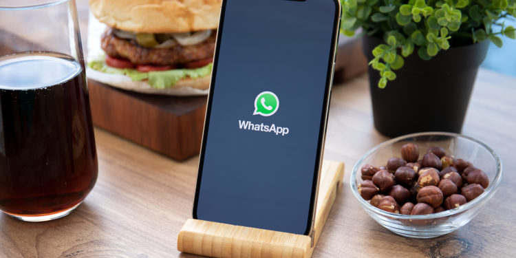 Transfer WhatsApp chat history from Android to iPhone