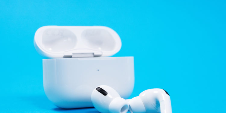 iOS 16.1 AirPods Pro