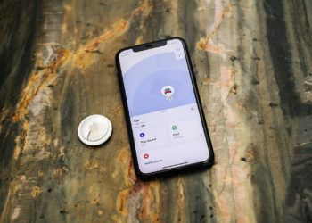 Connect AirTags to iPhone