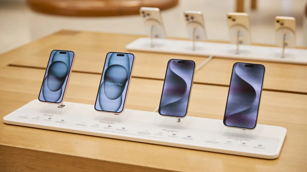 iPhone 15 Apple