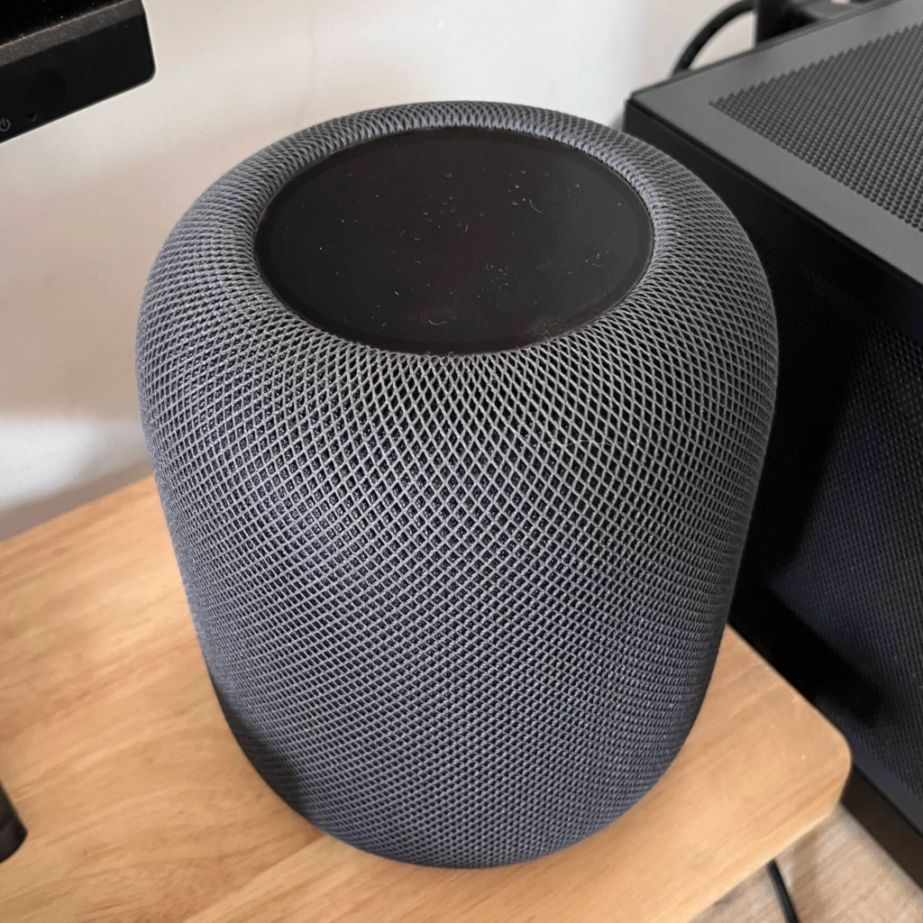 HomePod mit rundem LCD-Display Prototyp B720 von Kosutami