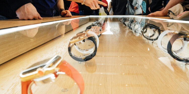 Apple Watch sales ban