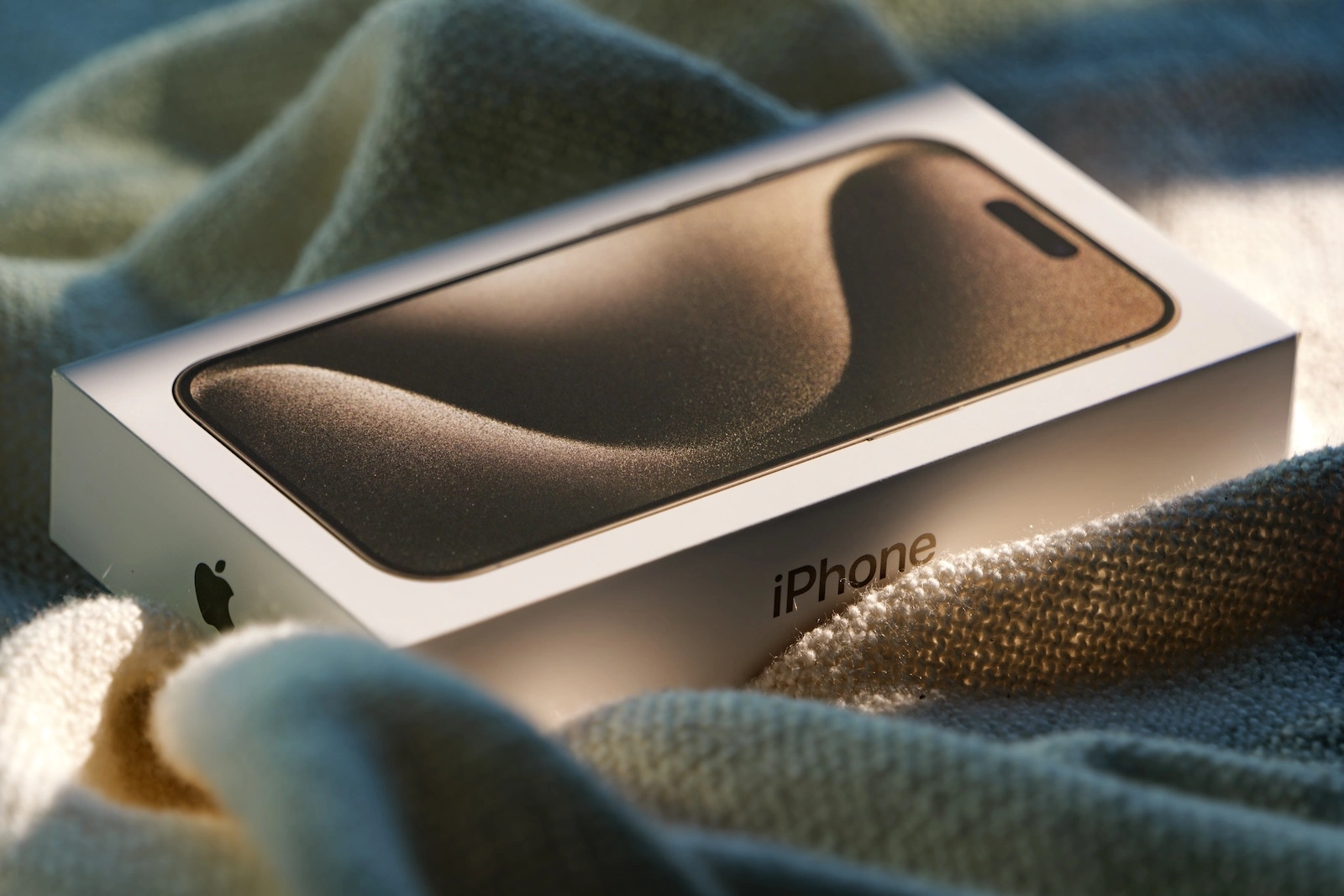 iPhone 16 Pro Apple