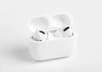 AirPods Apple