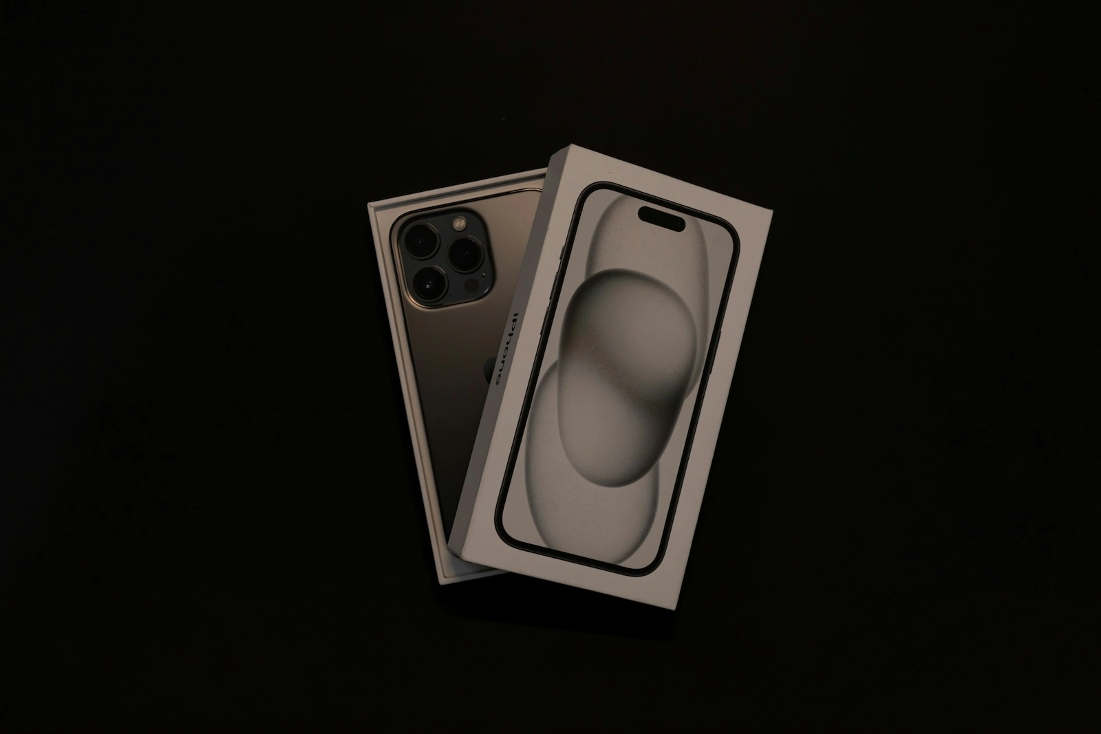 iPhone 16 Pro Apple