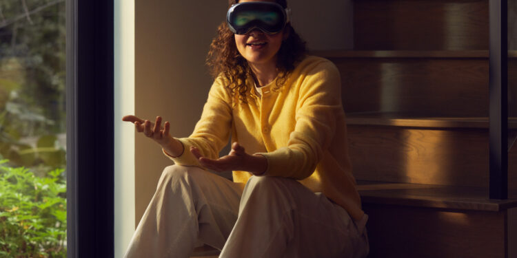 Apple Vision Pro gestures and controls
