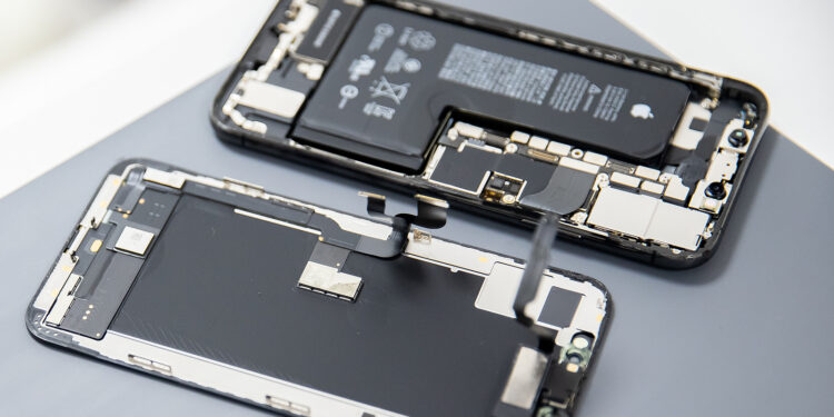 iPhone 16 Pro battery capacity