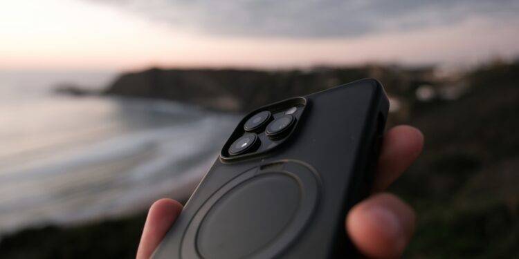 iPhone 18 Pro variable aperture