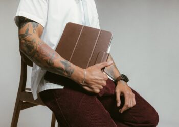 Nomad Leather Folio for the M4 iPad Pro
