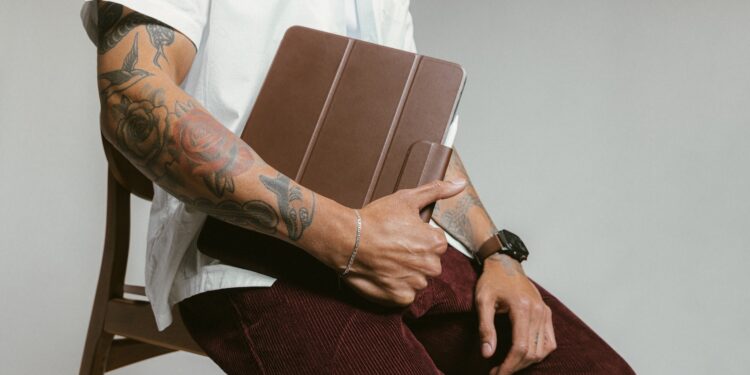 Nomad Leather Folio for the M4 iPad Pro