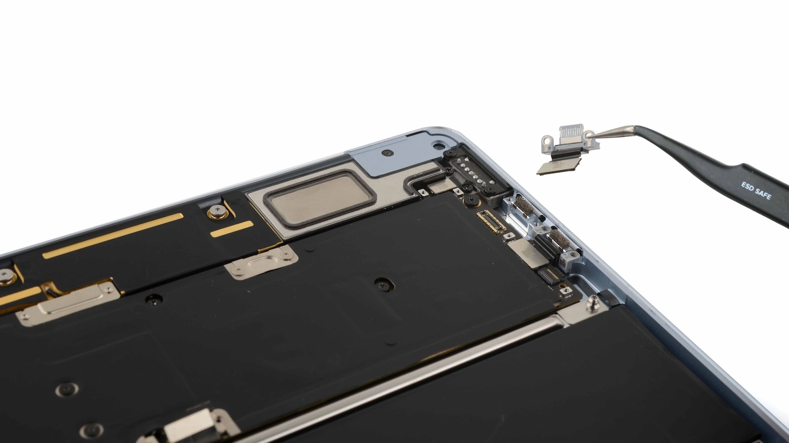 M4 MacBook Air Teardown