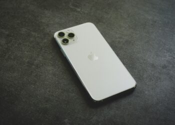 iOS 18.4 Beta 2 Apple