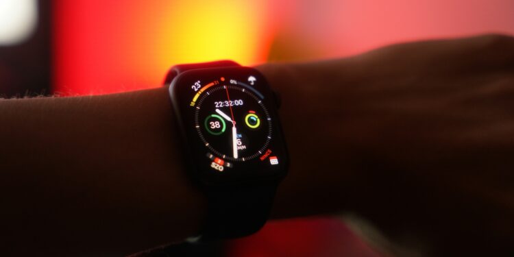 watchOS 11.4 Apple Watch