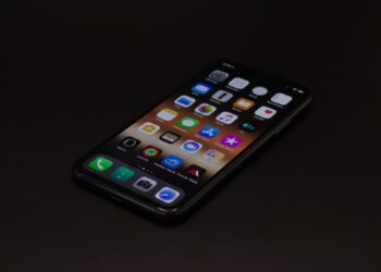 iOS 18.4 Apple