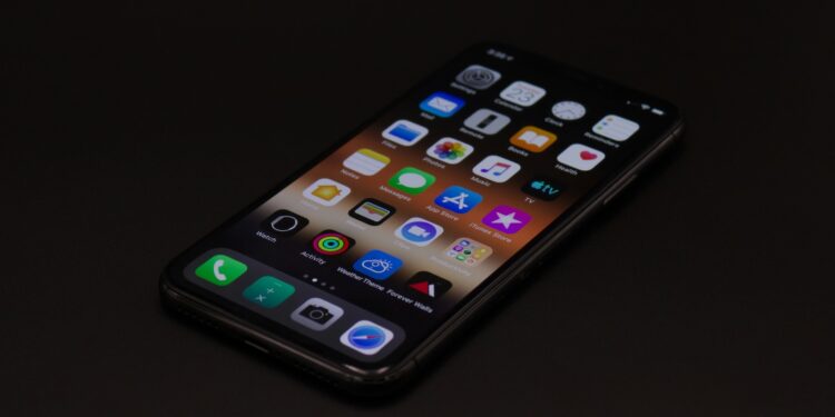 iOS 18.4 Apple