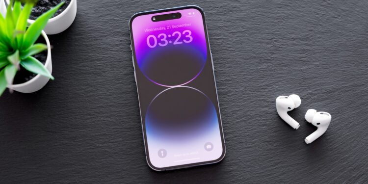 iPhone Fold iOS 19