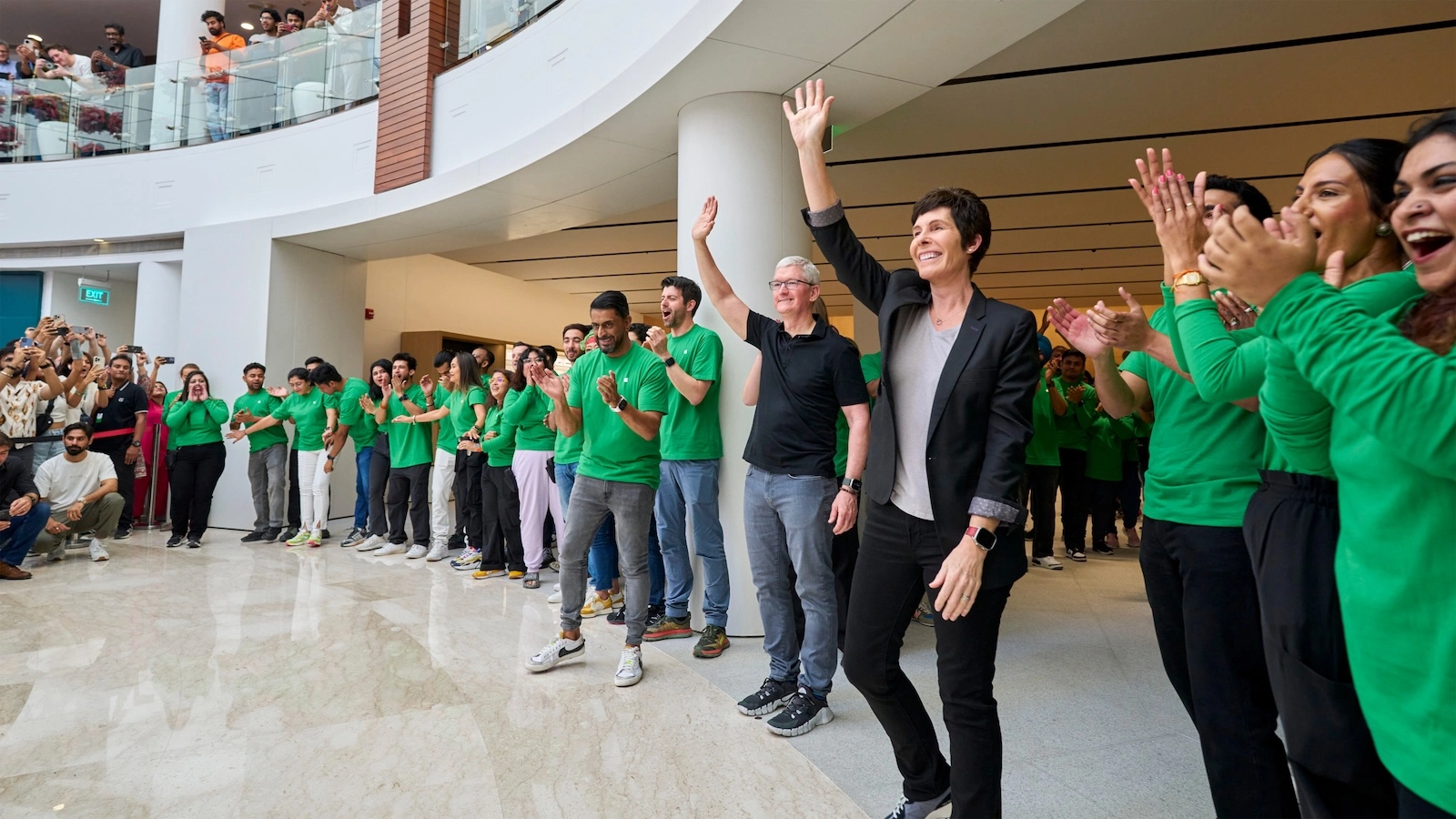 Apple Deirdre O’Brien