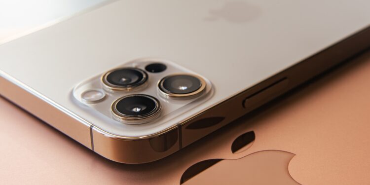 Use iPhone Live Text