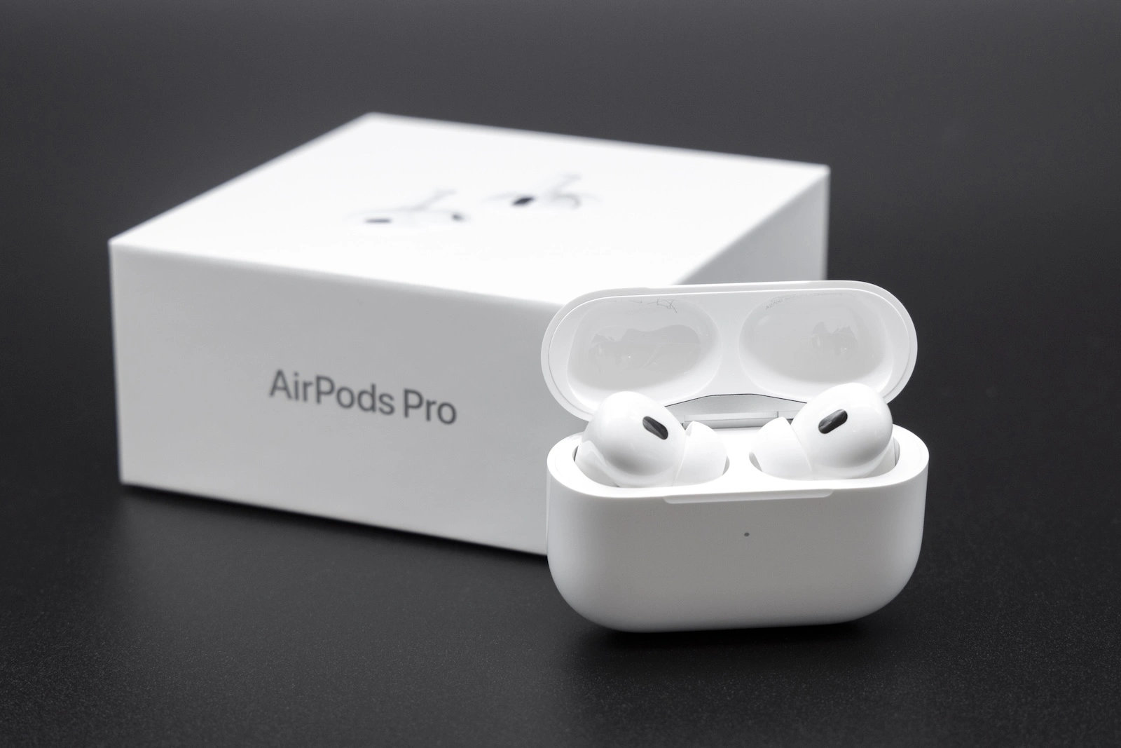 AirPods Apple