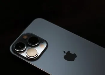 iPhone 2027