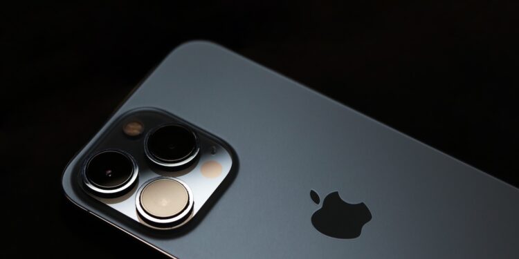 iPhone 2027