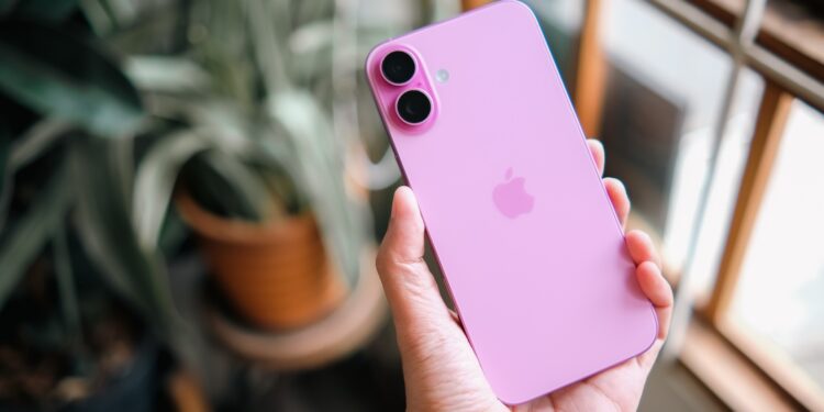 iPhone 16 Apple