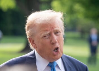 Apple Donald Trump