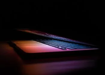 macOS 26 Apple