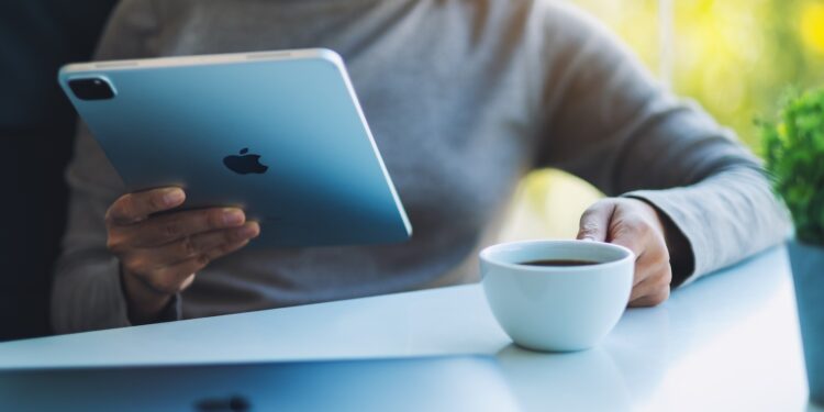 iPadOS 26 iPad Fold