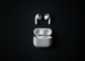 AirPods Apple