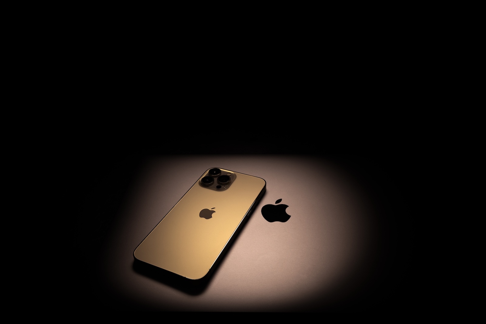 Apple: Schwache Dienste und iPhone belasten Kursprognose