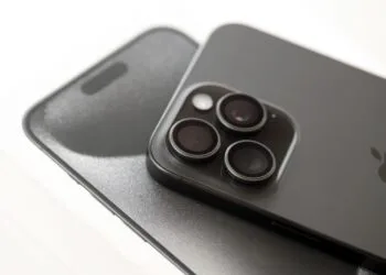 iPhone Apple