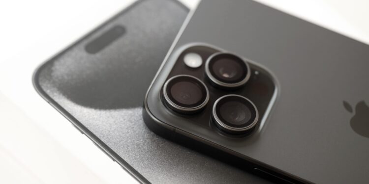 iPhone Apple