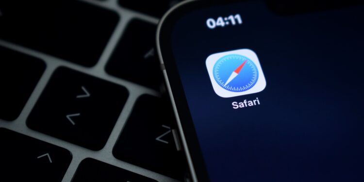 iOS 26 Safari